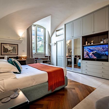 Dimora Collection - Le Corti - Boutique Luxury Suites In A Restored 13Th Century Convent, With Sauna And Gym (Adults Only) Florens Exteriör bild