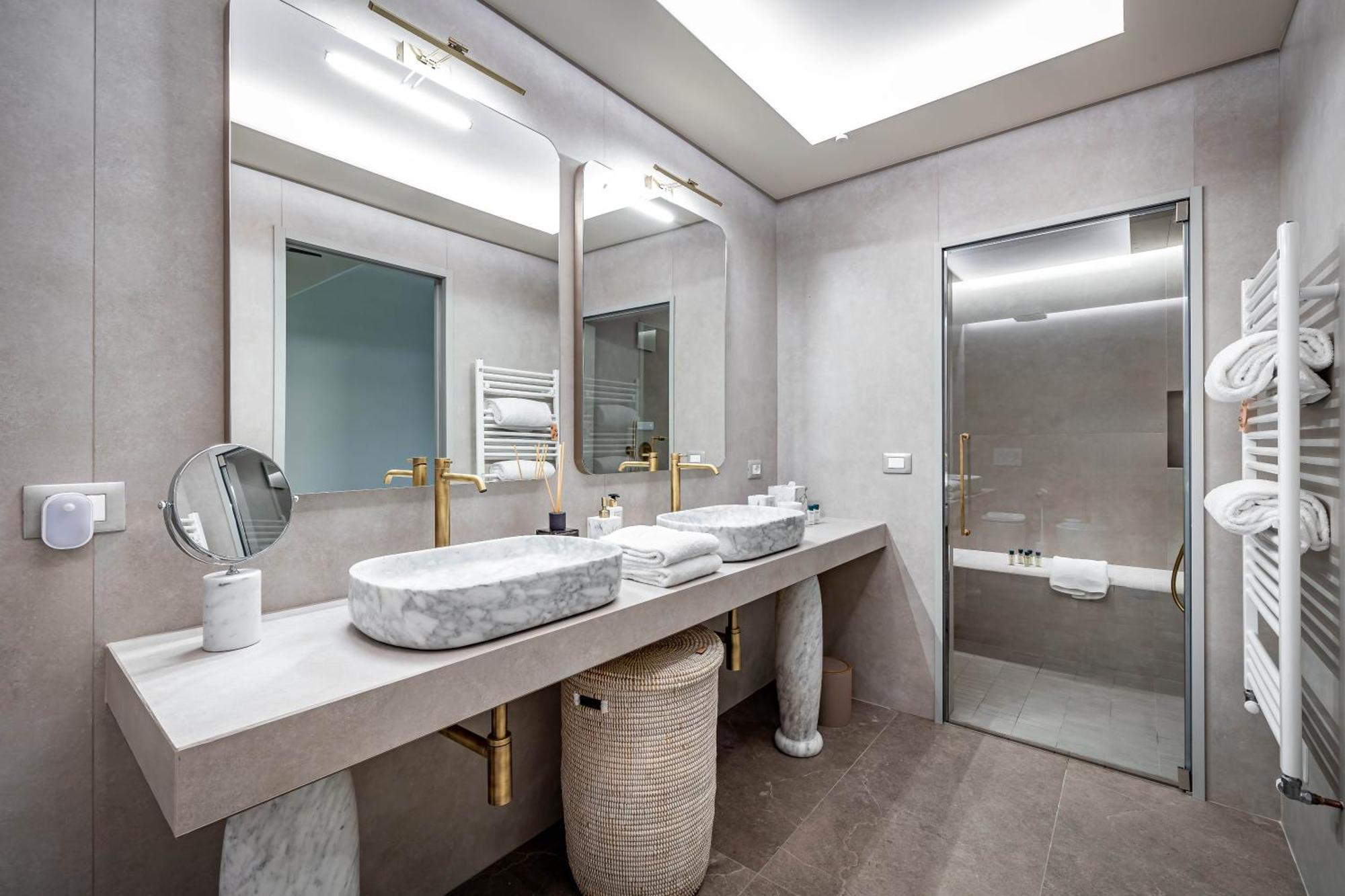 Dimora Collection - Le Corti - Boutique Luxury Suites In A Restored 13Th Century Convent, With Sauna And Gym (Adults Only) Florens Exteriör bild
