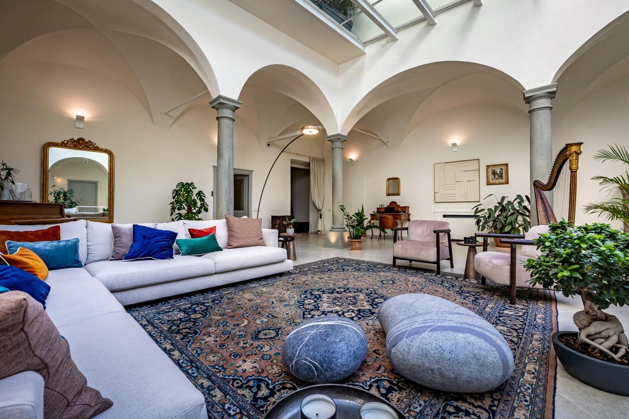Dimora Collection - Le Corti - Boutique Luxury Suites In A Restored 13Th Century Convent, With Sauna And Gym (Adults Only) Florens Exteriör bild