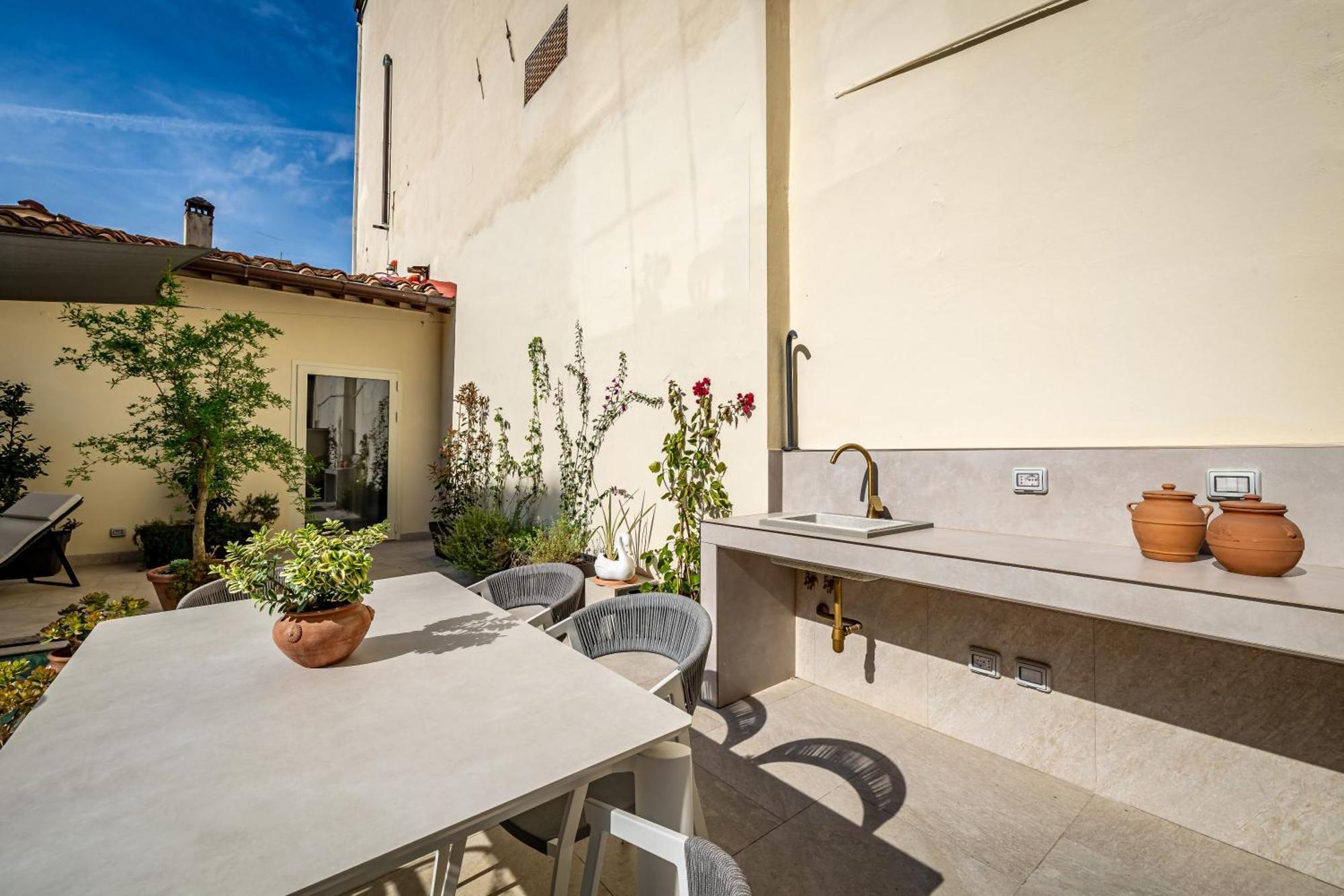 Dimora Collection - Le Corti - Boutique Luxury Suites In A Restored 13Th Century Convent, With Sauna And Gym (Adults Only) Florens Exteriör bild