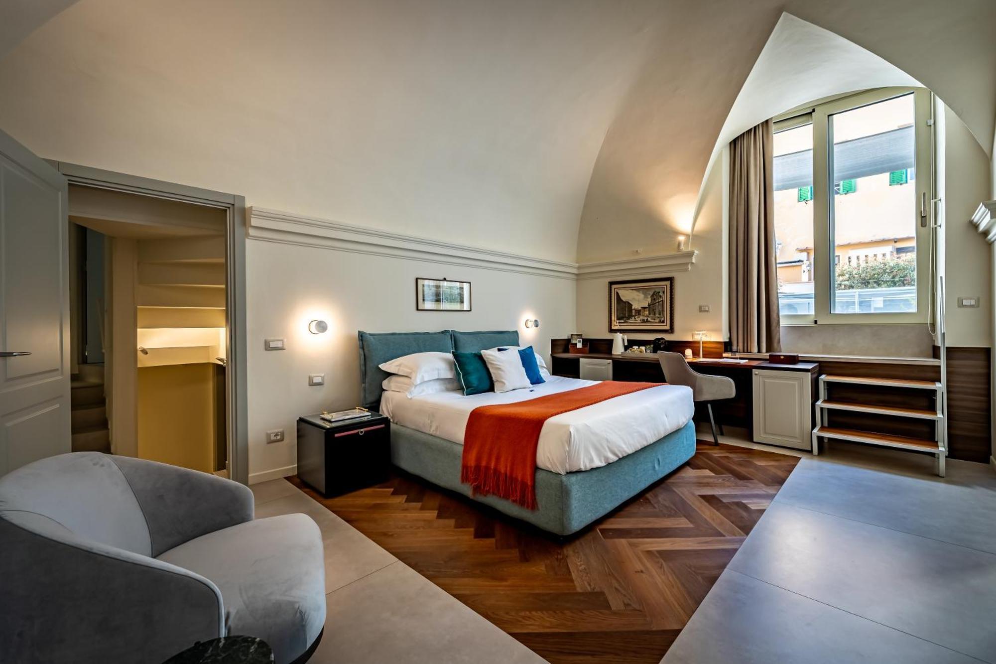 Dimora Collection - Le Corti - Boutique Luxury Suites In A Restored 13Th Century Convent, With Sauna And Gym (Adults Only) Florens Exteriör bild
